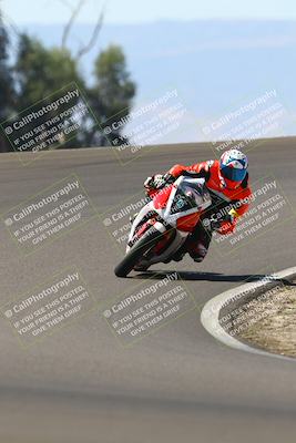 media/Sep-21-2025-TrackDaz (Sun) [[277c75b276]]/B Group/1220pm (Turn 2)/